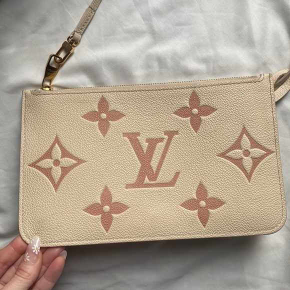 Authentic Louis  Vuitton Wristlet - Picture 8 of 16